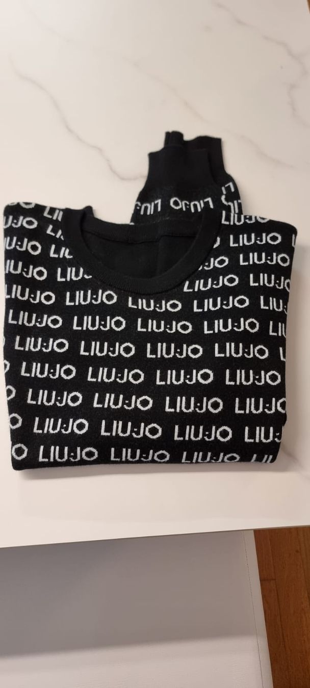 Liu Jo Maglioni & Felpe: LIU JO Pullover, Schwarz mit Logo, Grösse M, Top Zustand – Usato da Frauenfeld venduto da Bounty40 1