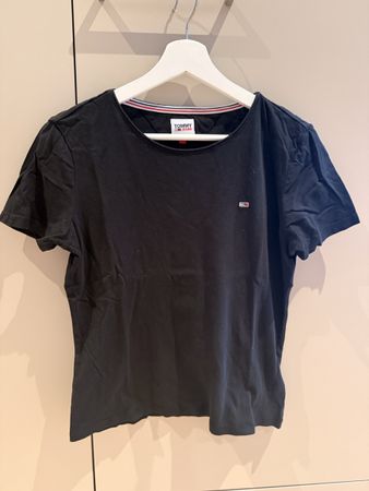 T-Shirt Tommy Hilfiger schwarz Grösse S neuwertig