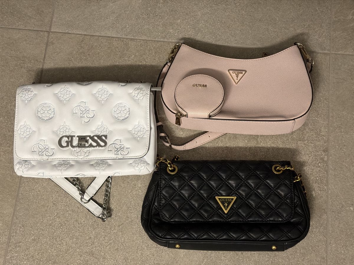 Guess Borse da donna: Tasche Guess Bundle Lot  – Nuovo (secondo la descrizione) da Massagno venduto da pokecoach