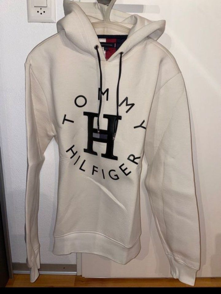 Tommy Hilfiger Maglioni & Felpe: Tommy Hilfiger Hoodie – Usato da Servion venduto da josephine22