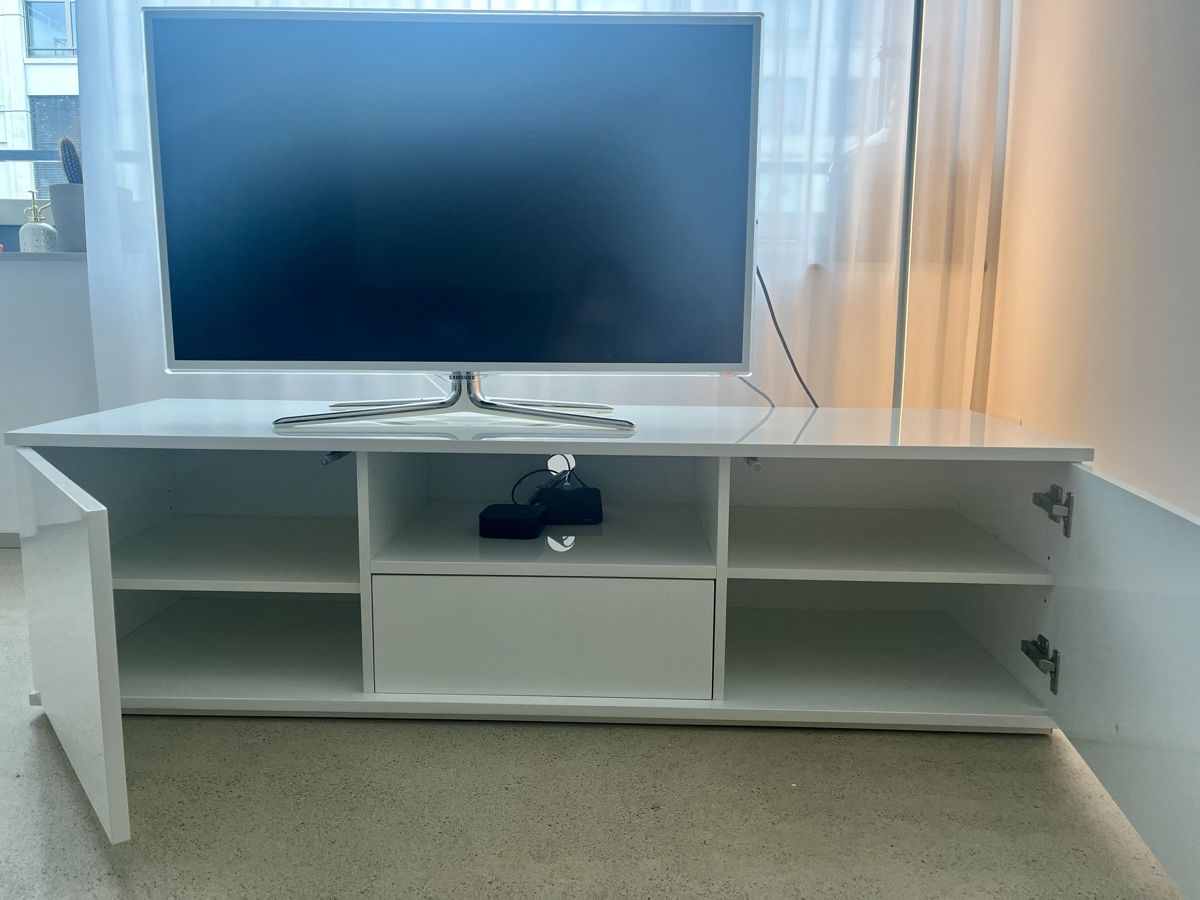 Pfister TV Möbel: TV Möbel Life Pfister – Gebraucht aus Zürich von Jaskam 7