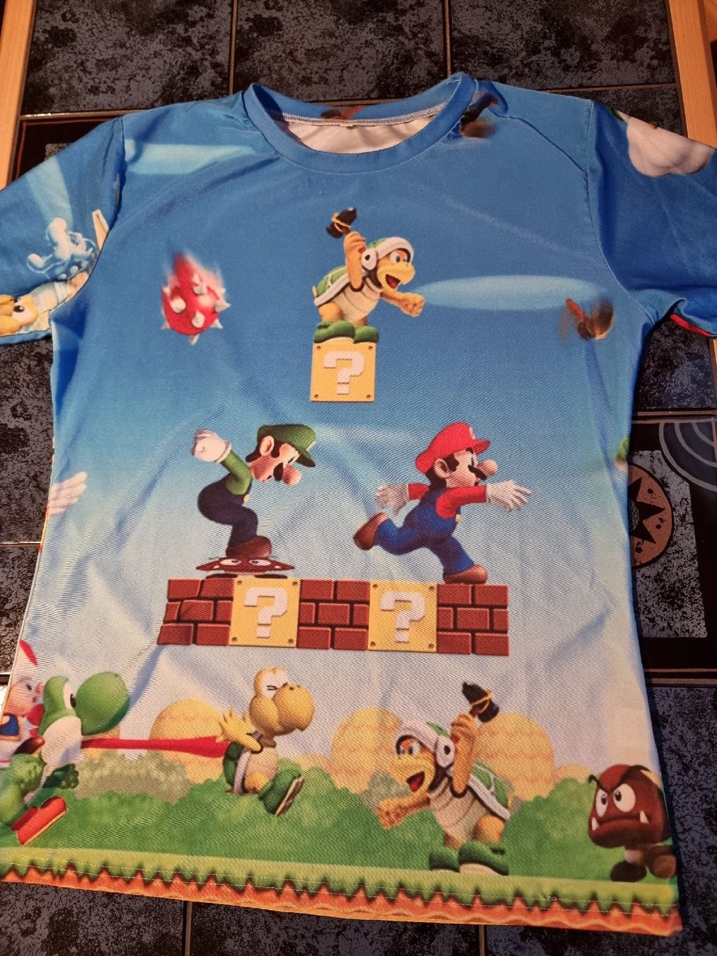 T-shirt: Super Mario T-Shirt Gr. L – Usato da Helgisried venduto da zuegli.24