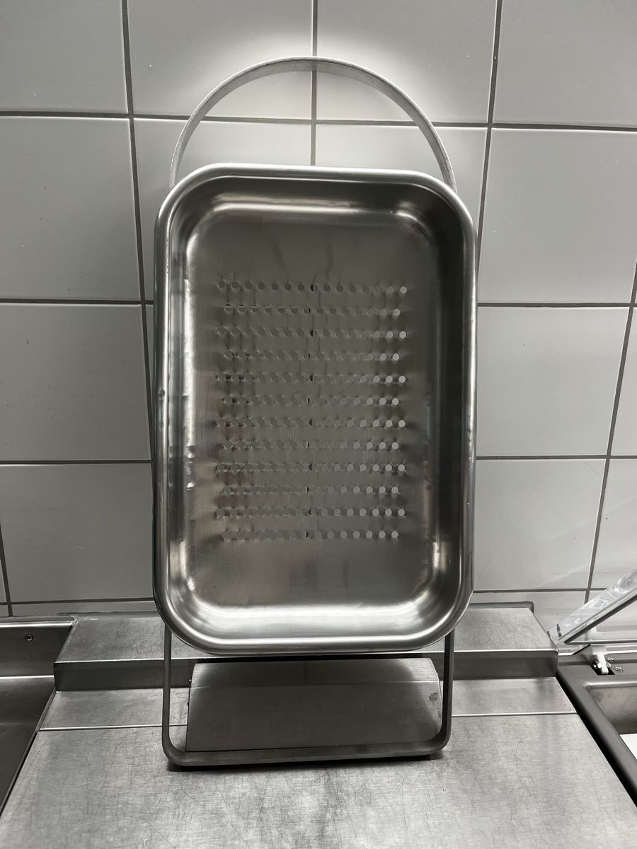 Appareils de cuisine: Grosses Gastro Spätzlisieb  – D'occasion à Dittingen par Cervolino77