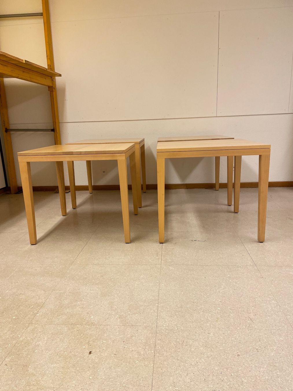 Horgen Glarus Tavoli: Horgen Glarus Tisch – Usato da Grenchen venduto da Design-Outlet 1