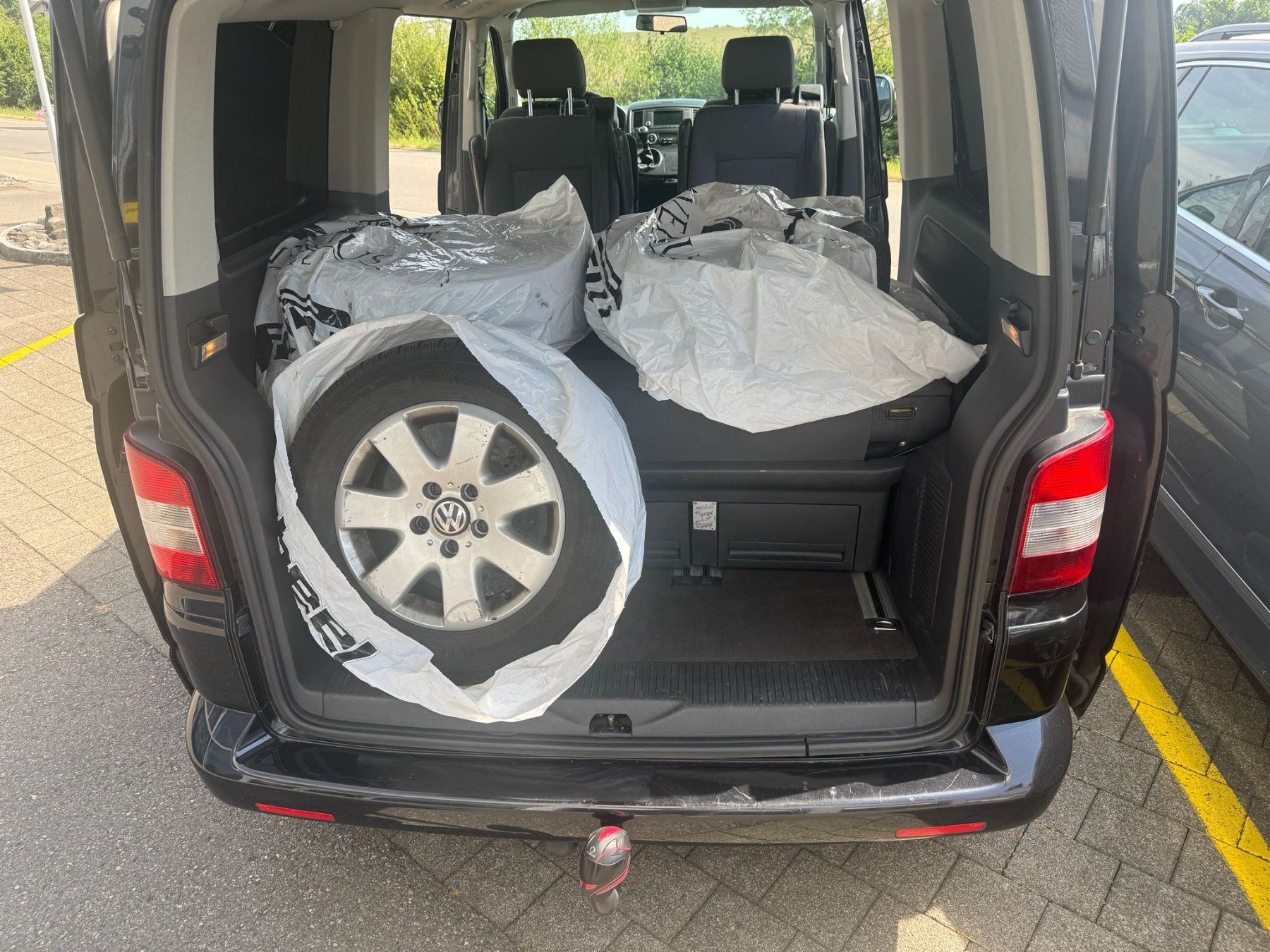 VW Automobili: VW T5 Multivan/2.5TDI/130PS/Handschaltung/4Motion 4x4 – Usato da Wittenbach venduto da rommel33 3