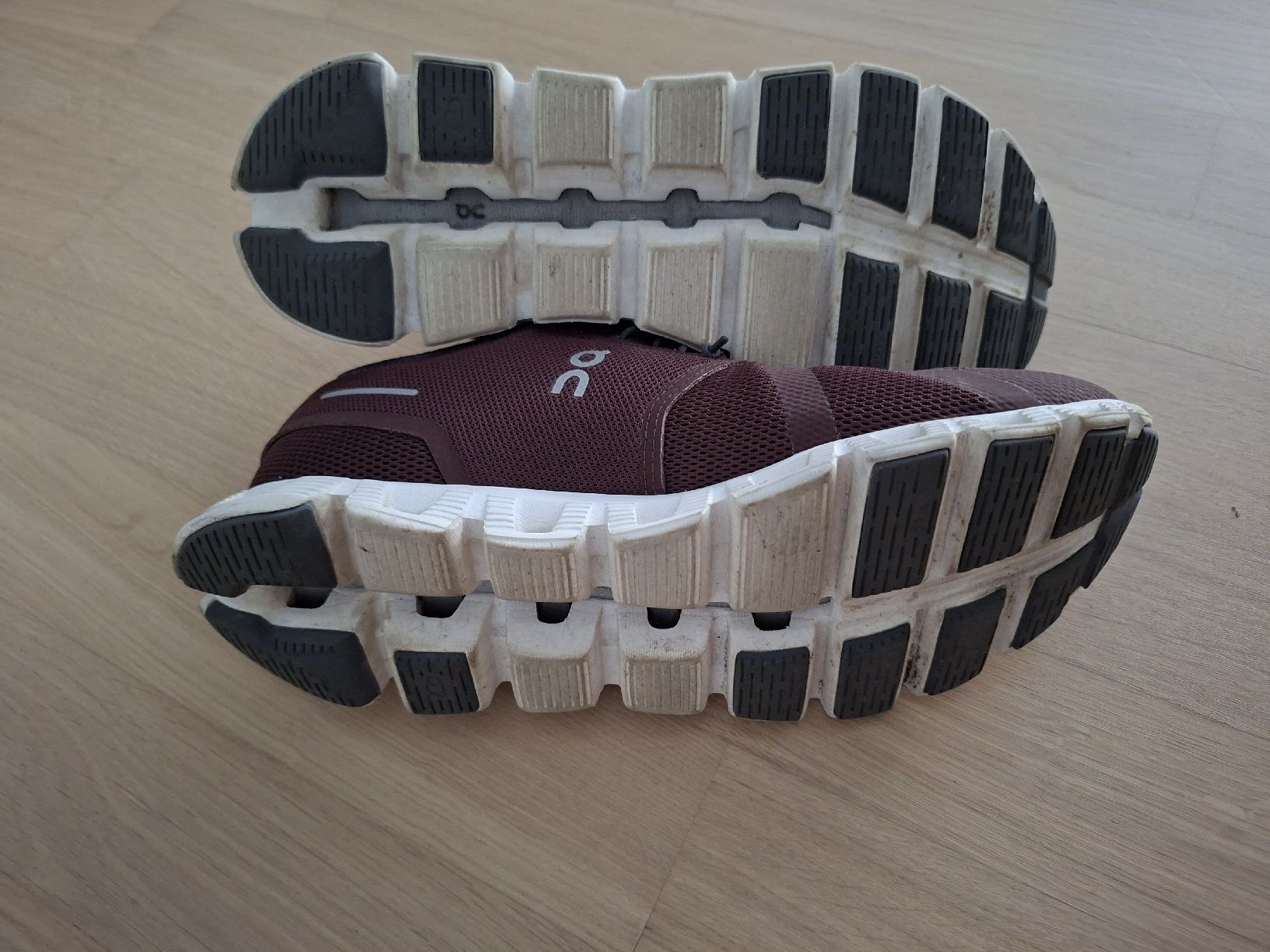 On Scarpe da uomo: On Schuhe – Usato da Büron venduto da rog_k687 1