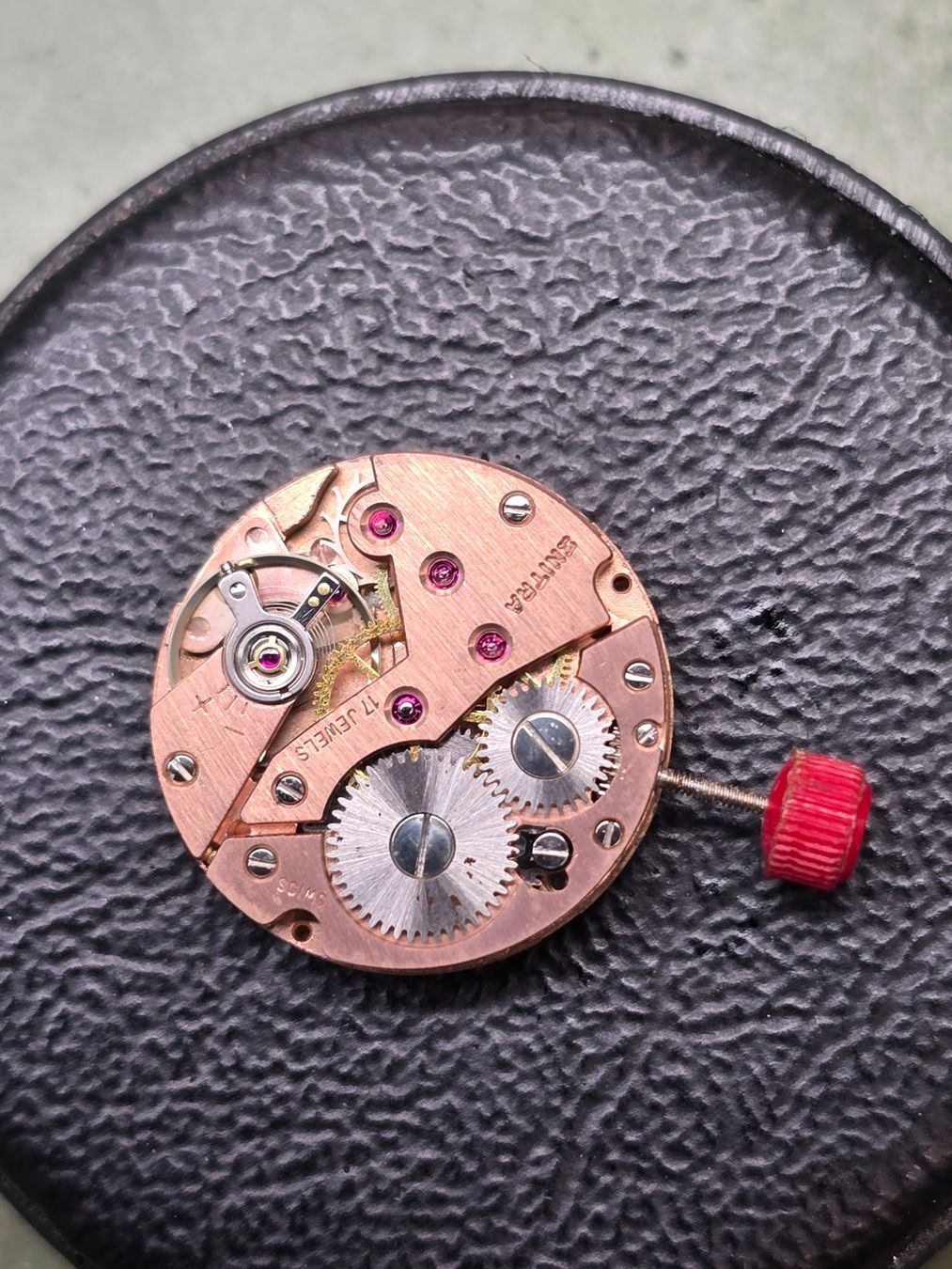 Orologi: Unitas 6487 avec date et jour et cadran – Usato da Tramelan venduto da Nirdan 1
