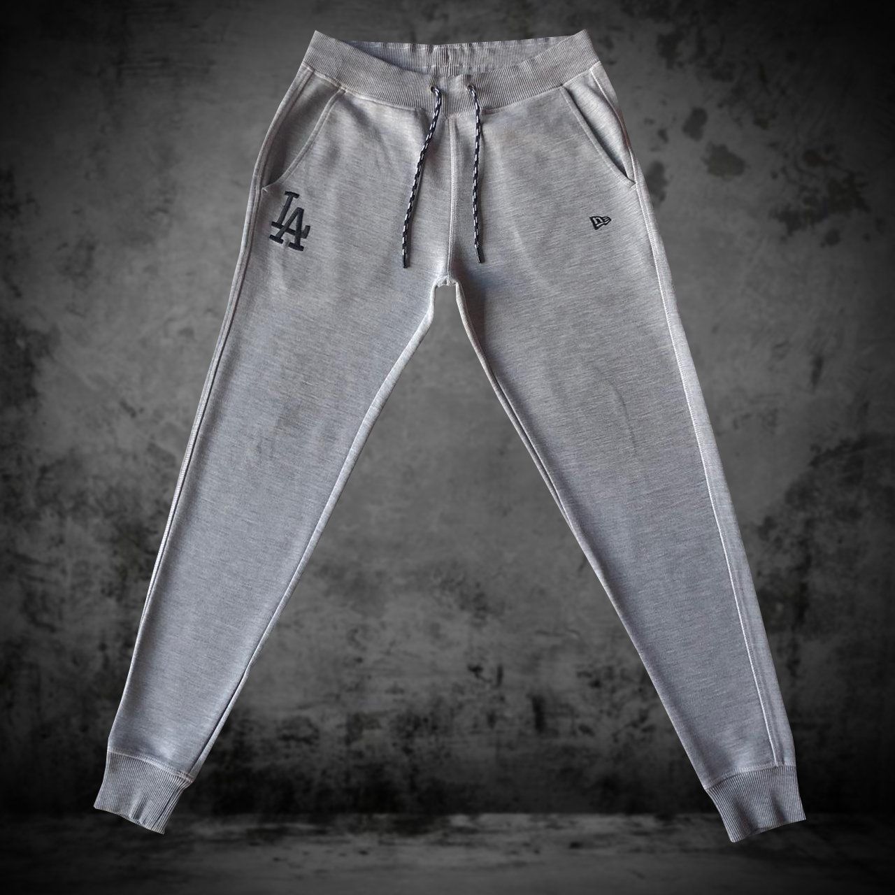 Pantalons: Jogging New Era LA Grey Men S – D'occasion à Genève par ang_7j7j
