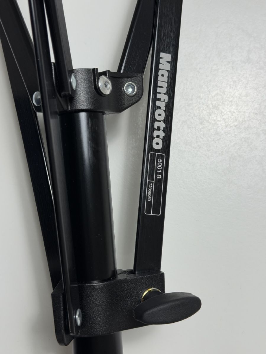 Manfrotto Treppiedi & Teste: Manfrotto 5001B Lightning Klappstativ - Kompakt und Stabil – Nuovo (secondo la descrizione) da Au ZH venduto da swissmatchpoint 2