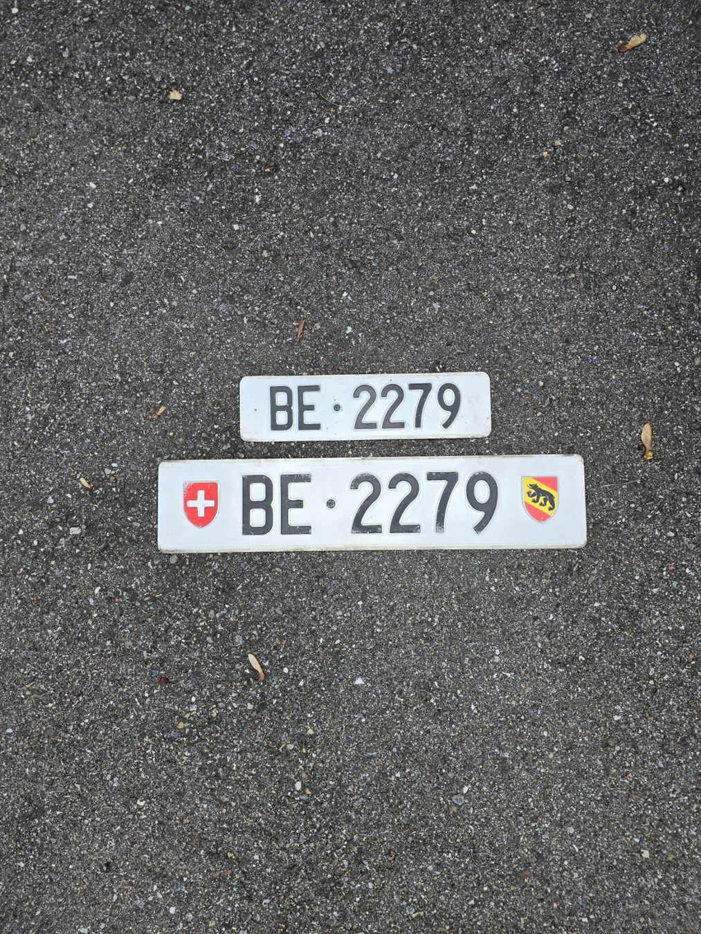 Insegne: Autonummer/Nummernschild/Kontrollschild Bern BE 2279 – Usato da Bern venduto da Laus69 1