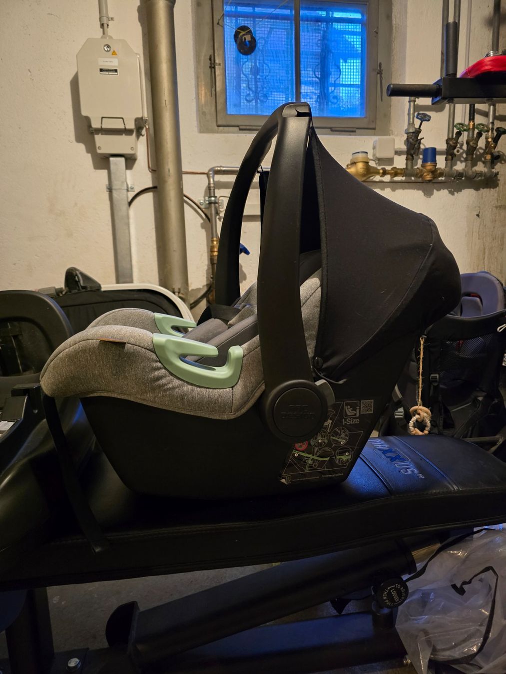 ABC Design Auto-Kindersitze: Babyschale mit Isofix Basis guter Zustand – Gebraucht aus Wetzikon ZH von tje_s5bn 2