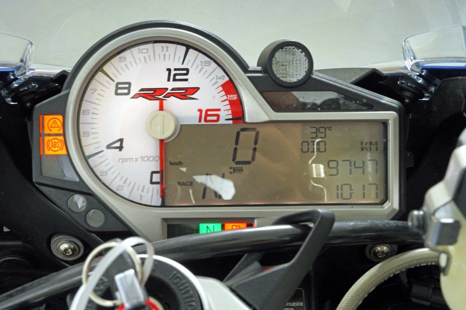 BMW Strasse: BMW S1000RR – Gebraucht aus Winterthur von MCW 8