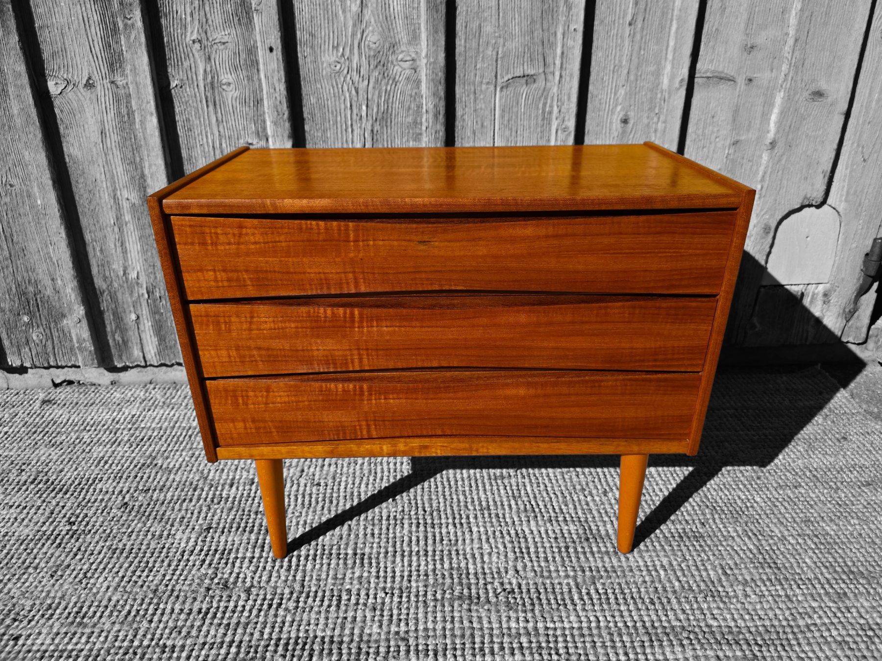 Cassettiere: Mid-Century Teak Kommode  Arne Vodder Style – Usato da Haslen AI venduto da Vintagelix 1
