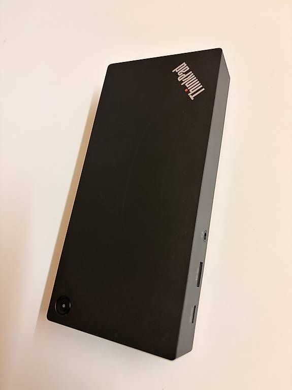 Docking station: Lenovo ThinkPad USB-C Docking-Station – Usato da Winterthur venduto da Roman_Rueegg 4