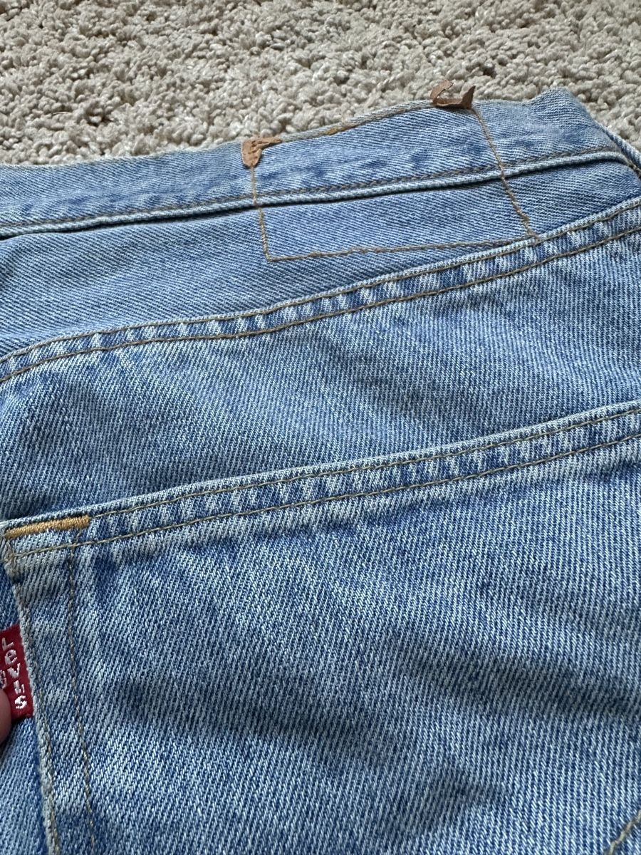 Levi's Jeans: Levis Jeansshorts / Jorts Hellblau, W36/L32 – Usato da Basel venduto da Oloir 4