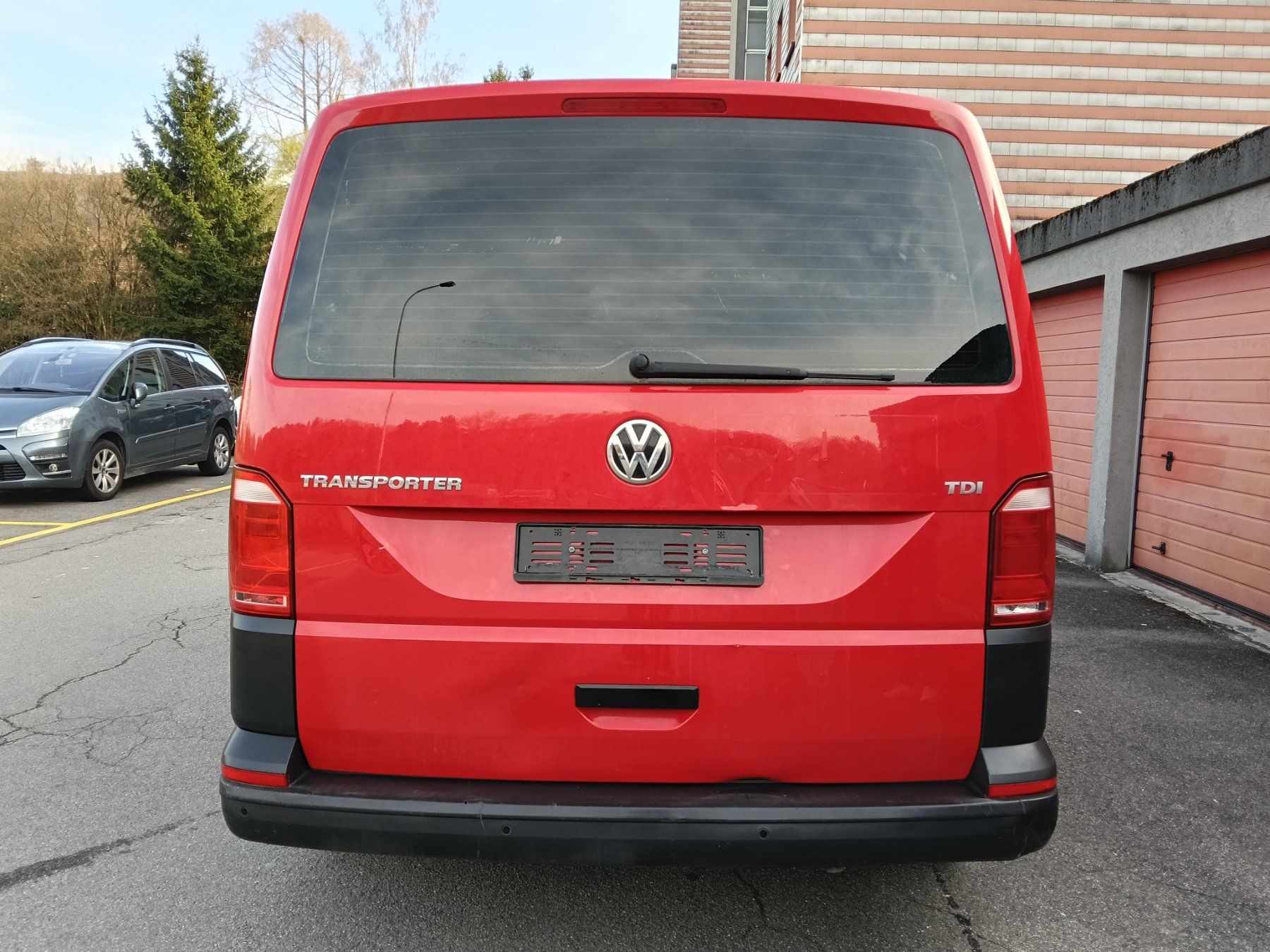 VW Veicoli commerciali: VW Transporter T6, 2017, MFK 6.2026 – Usato da flamatt venduto da r2fgtz.8 4