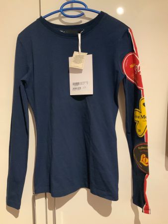 Love Moschino Langarmshirt blau mit Patches Neu