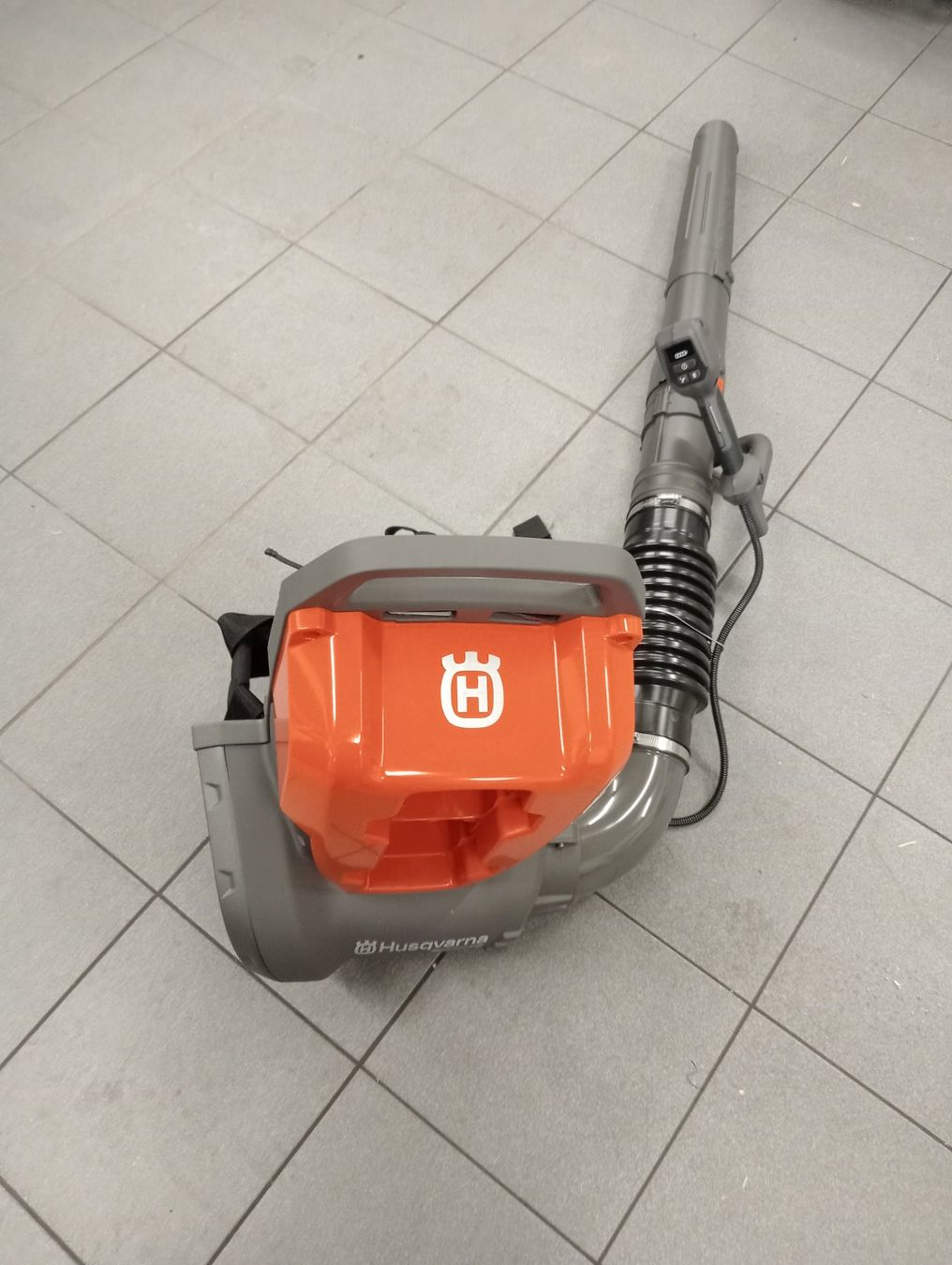Husqvarna Soffiatori & Aspiratori per foglie: Laubbläser 340iBT Husqvarna – Nuovo e nell'imballaggio originale da Rüegsbach venduto da HusqvarnaShop3418 5