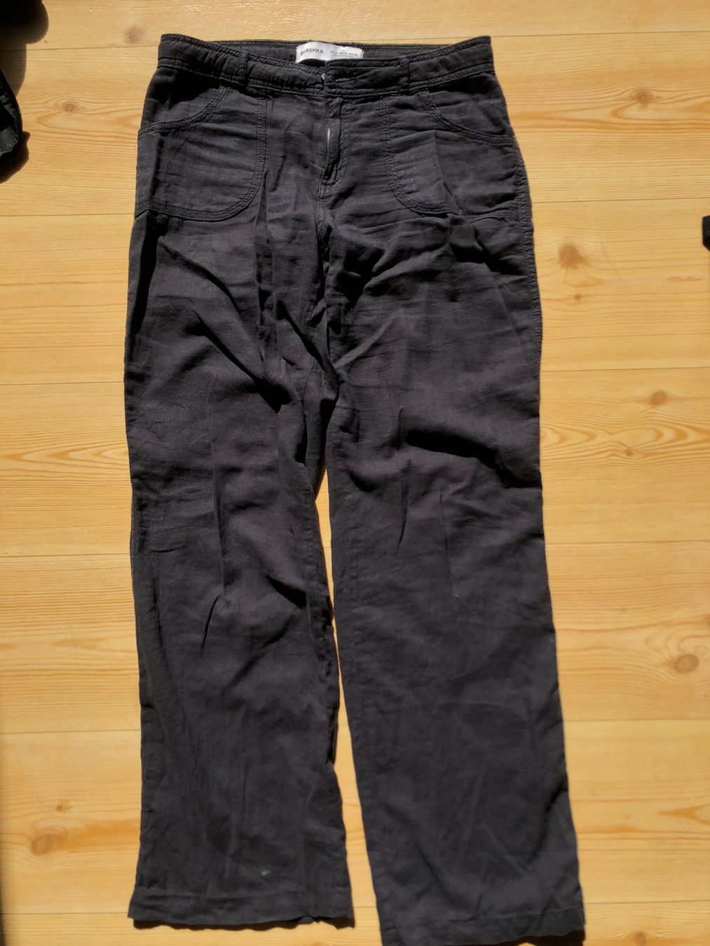 Bershka Hosen: Pantalon cargo bleu marine – Gebraucht aus Bulle von sop_ct6x 6