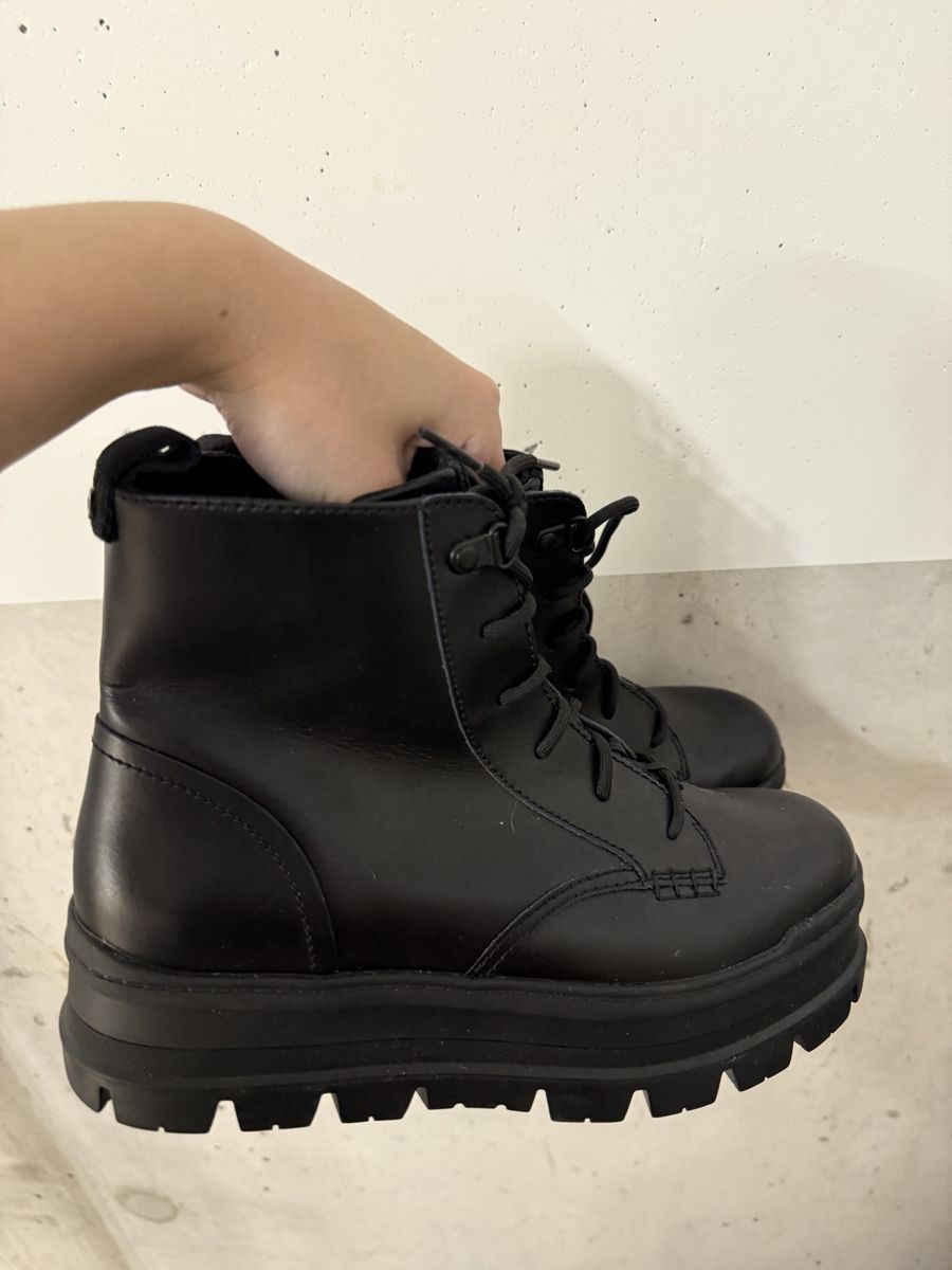 Ugg Damenschuhe: UGG Winterboots / size 39 – Neu (gemäss Beschreibung) aus Regensdorf von itslilia