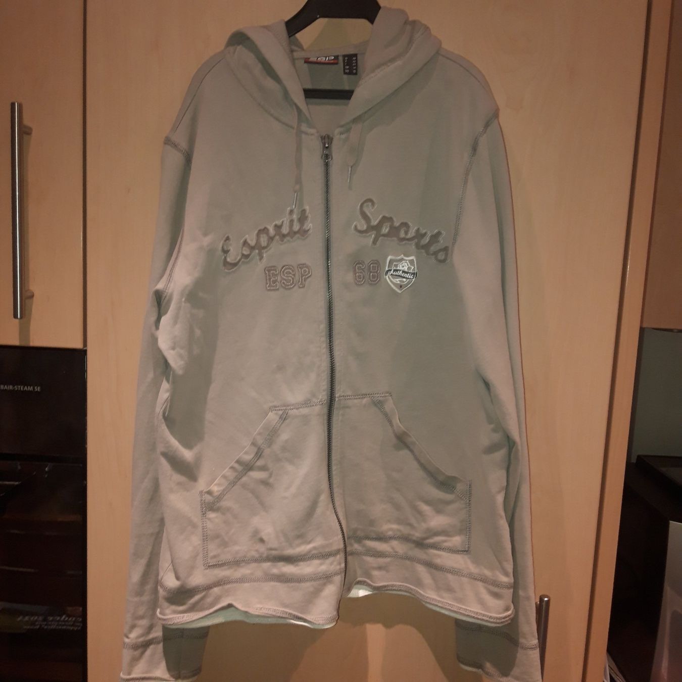 Giacche: Hoodie kapuzenjacke – Usato da wolfertswil venduto da februartag