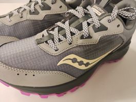 New Saucony AURA TR, gray pink,40.5