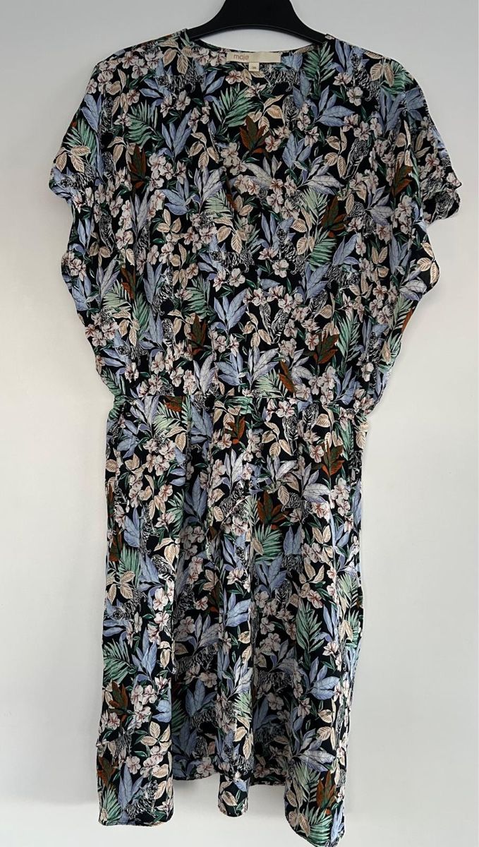Maje Robes: Robe cache-coeur MAJE à imprimé floral taille 38 – D'occasion à Cortaillod par seba15 1
