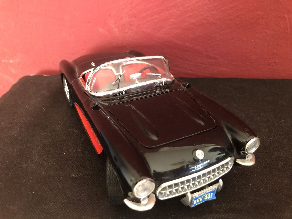 Chevrolet Modellini d'auto: Chevrolet Corvette 1957 (Modellauto) – Usato da Regensdorf venduto da Omega1300