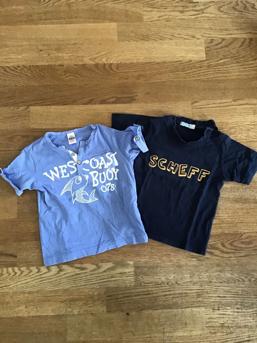 Camicie, Top & T-shirt: T-Shirt 2x Gr. 80... – Usato da Uetendorf venduto da Koh0