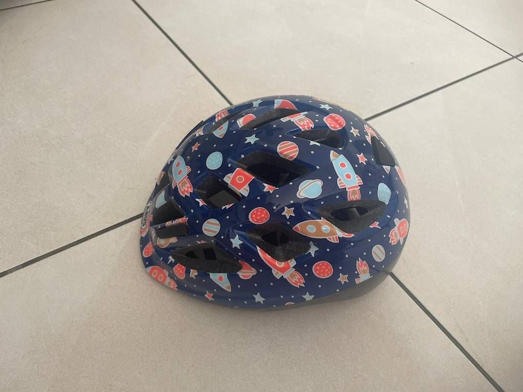 Helme: Casque pour vélo, fille 10 ans  – Gebraucht aus Genève von Chek_ka