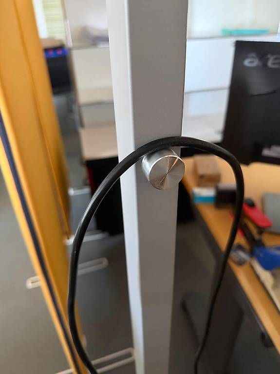 Lampen: Stehlampe silber, neuwertig mit Dimmfunktion – Gebraucht aus Sursee von man_t6lz 2