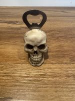 Totenkopf Flaschenöffner Skull – Gothic Rock Metal Deko