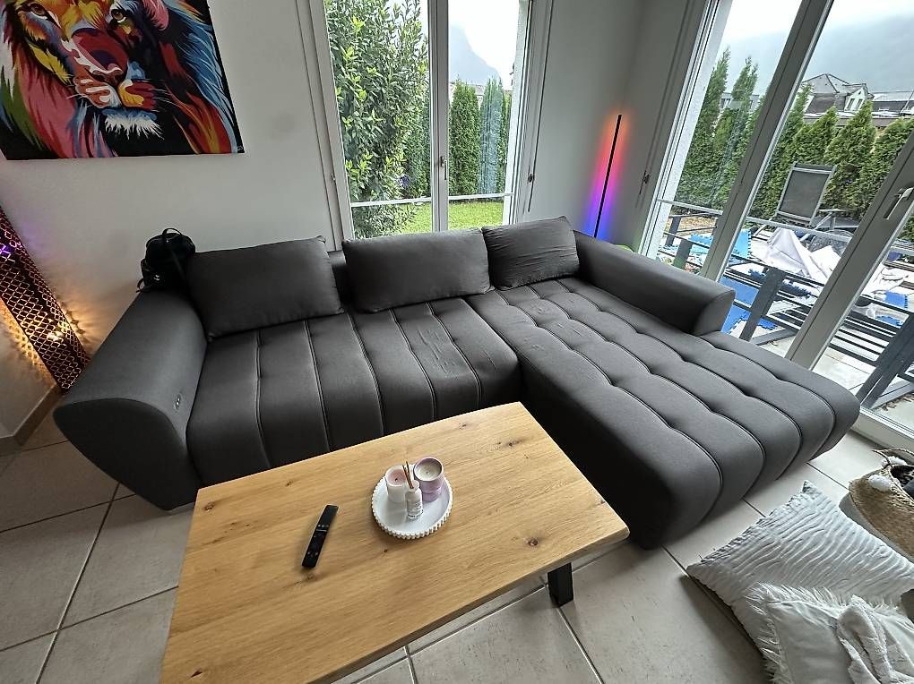 Sofas: Graues Ecksofa mit Liegefläche  CHF 100.  – Gebraucht aus Altdorf UR von HingleMcCringleberry 1