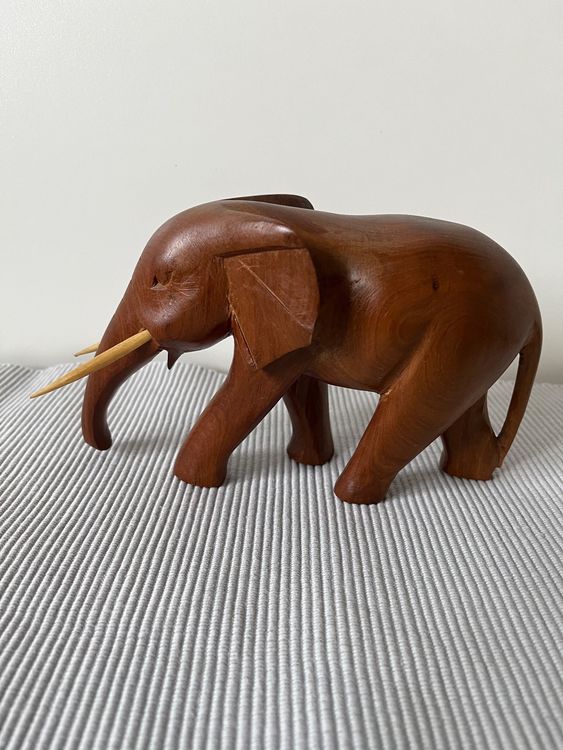 Wackelmann Holzfigur - Charmante Schüttelfigur Für Auto & Deko