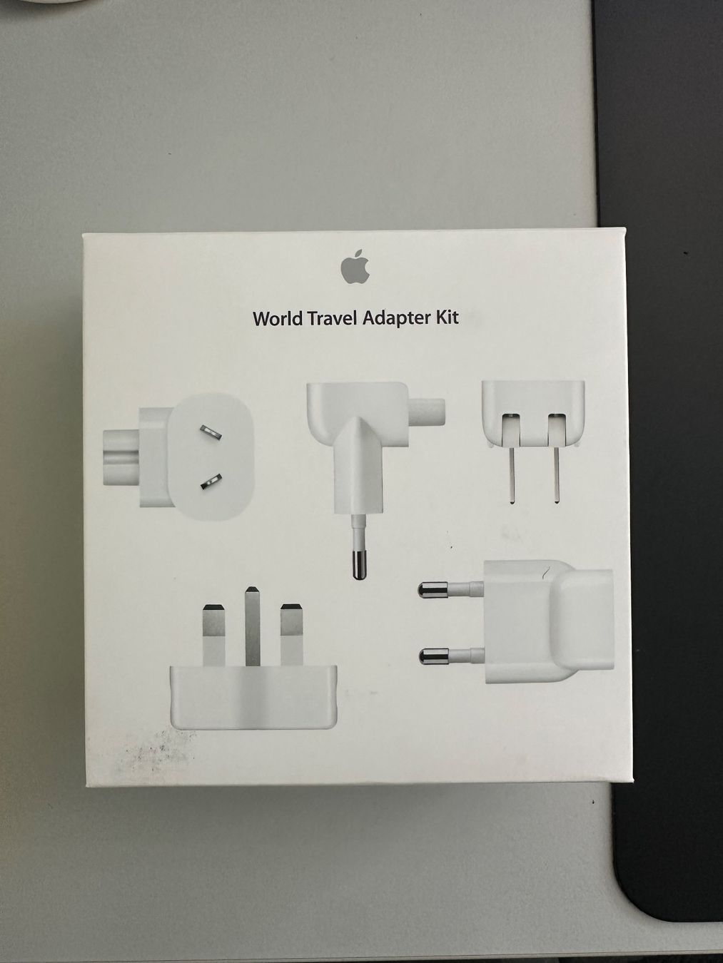 Apple Unità & Adattatore: Apple World Travel Adapter Kit Reiseadapter NEU – Usato da Zürich venduto da S283