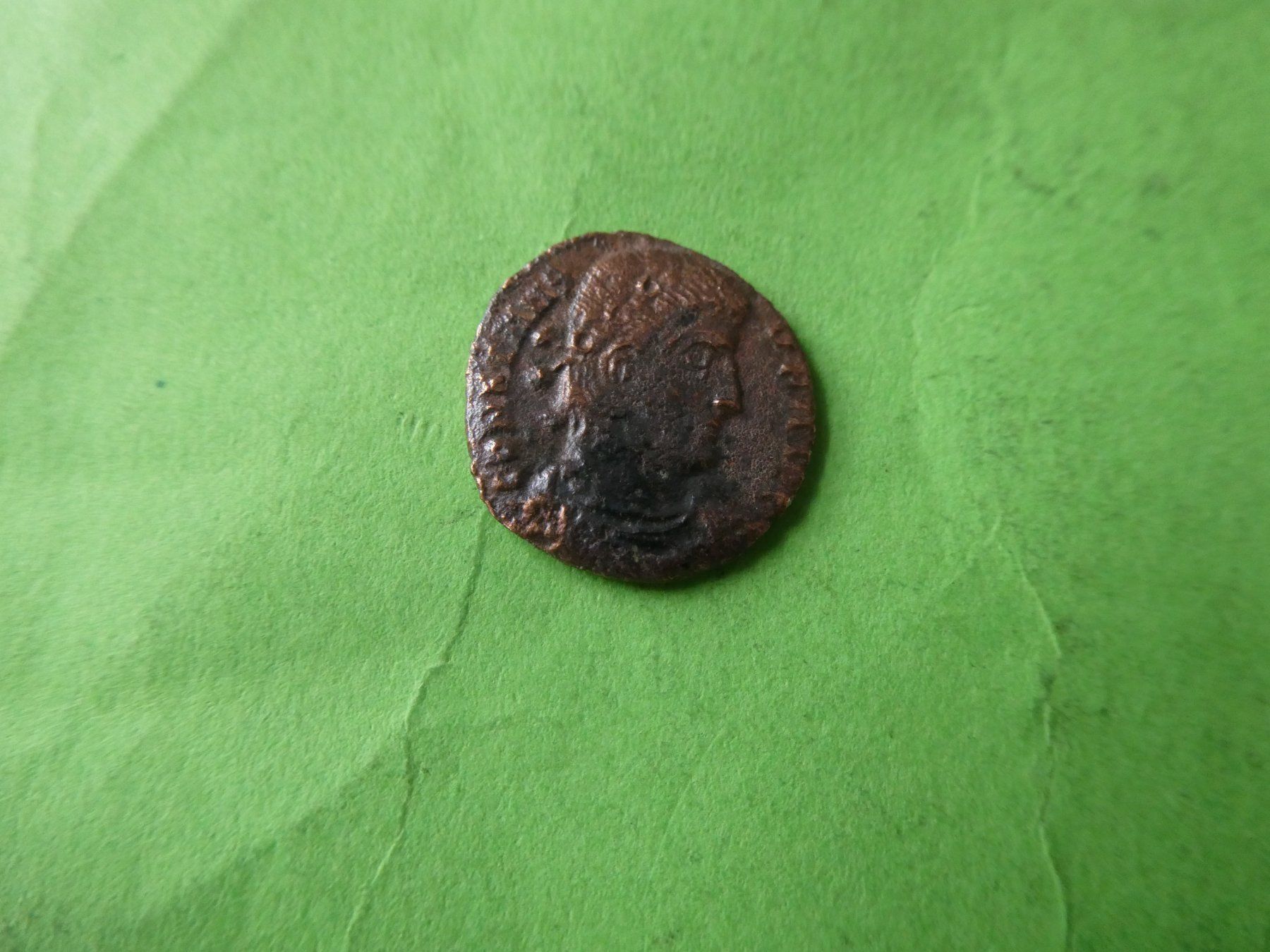 Tutti le monete: uralte Bronzemünze    15 mm     1.55 g – Usato da Hinterforst venduto da rohusri