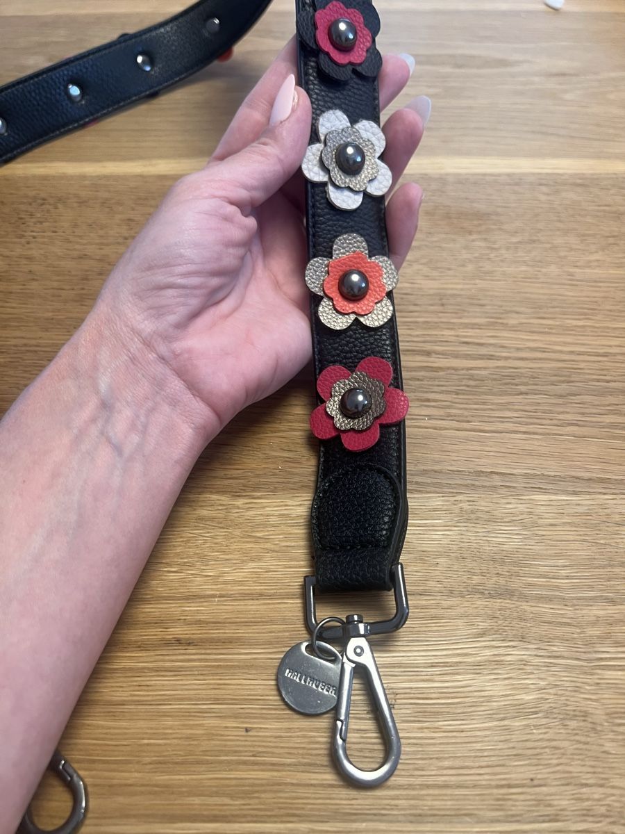 Hallhuber Altro in  Abbigliamento & Accessori: Schultergurt von Hallhuber mit Blumen – Nuovo (secondo la descrizione) da Wil SG venduto da WauWauBoutique 1