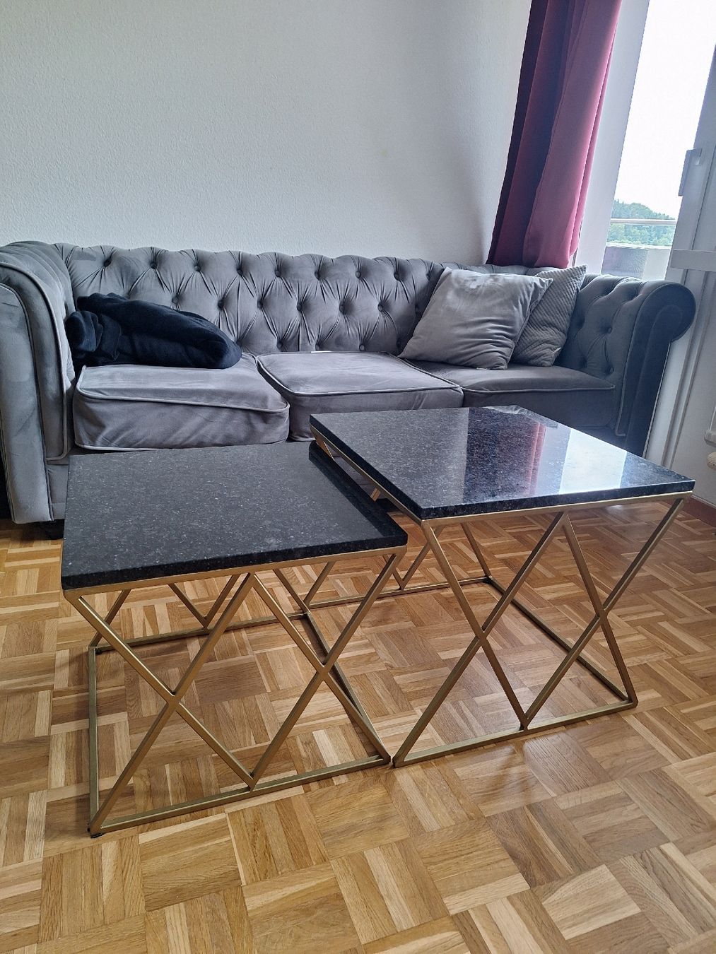Tavoli: 2er Set Echtstein Couchtische in Gold & Schwa – Usato da Baden venduto da lpe_9vw2 4
