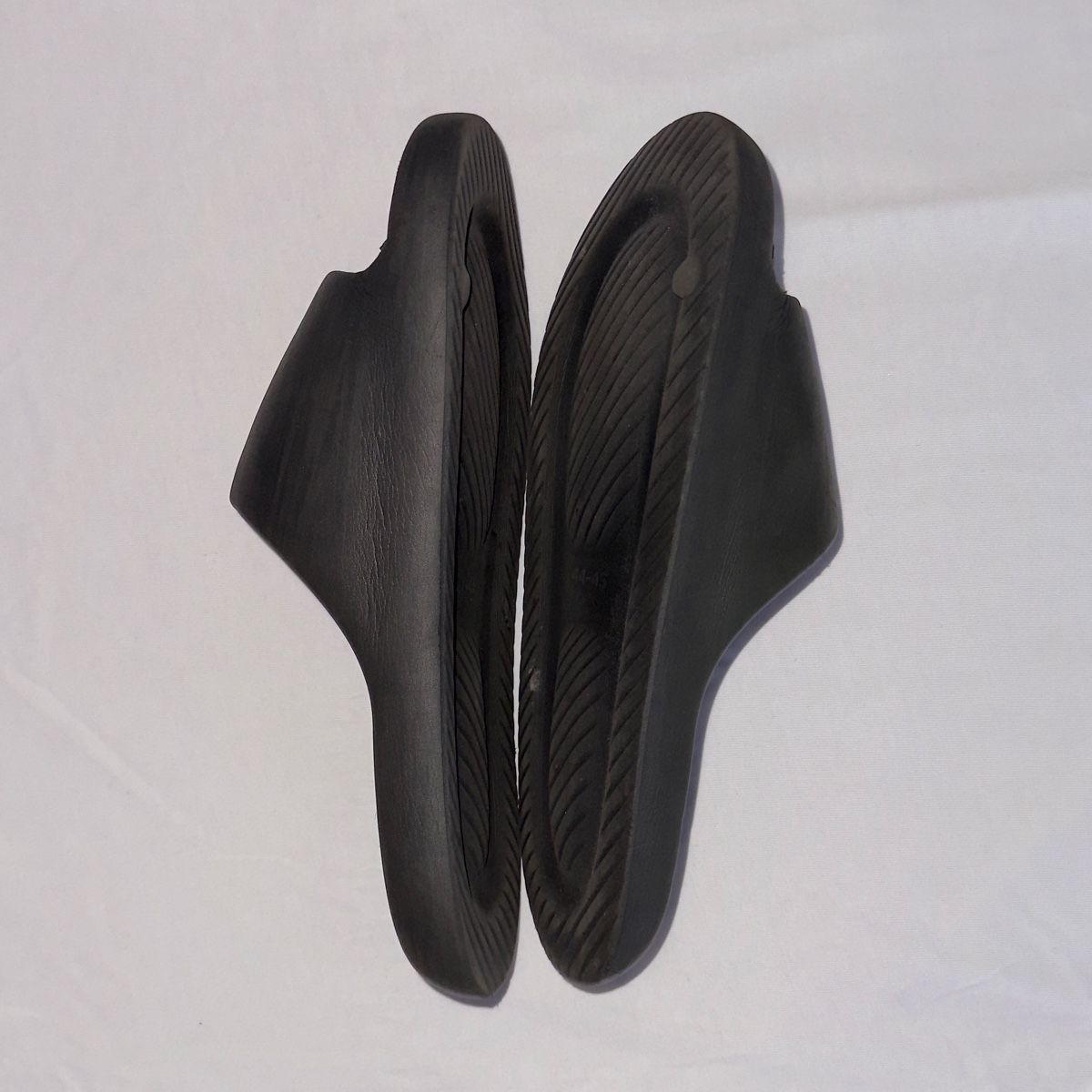 Scarpe da uomo: Badeschlappen schwarz Grösse 44-45 – Usato da Luzern venduto da robinstutz 1