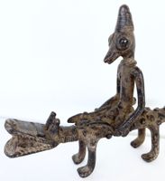 grosse alte Lobi Bronze Figur auf Krokodil Mail Länge 17 cm