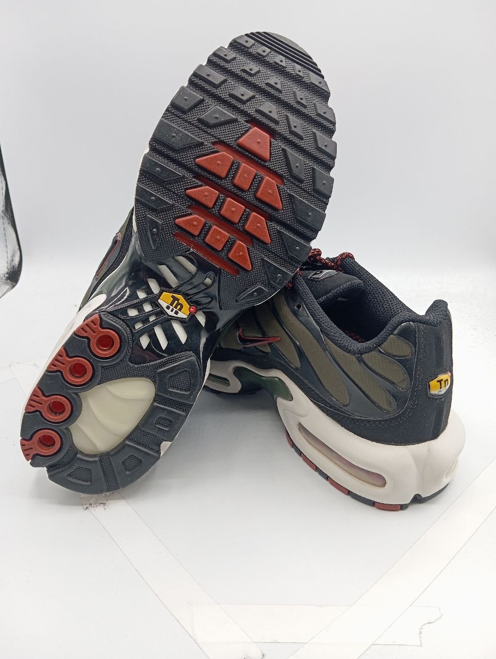 Nike Scarpe da uomo: Nike Air Max Plus (EU40) – Nuovo e nell'imballaggio originale da Schaffhausen venduto da outlez 6