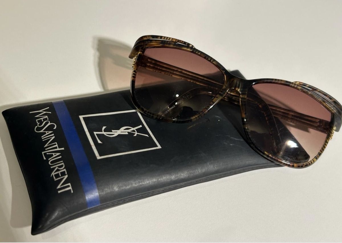 Saint Laurent Lunettes & Verres: Lunettes de soleil vintage YSL – D'occasion à St-Pierre-Clages par ste_xk6p 4