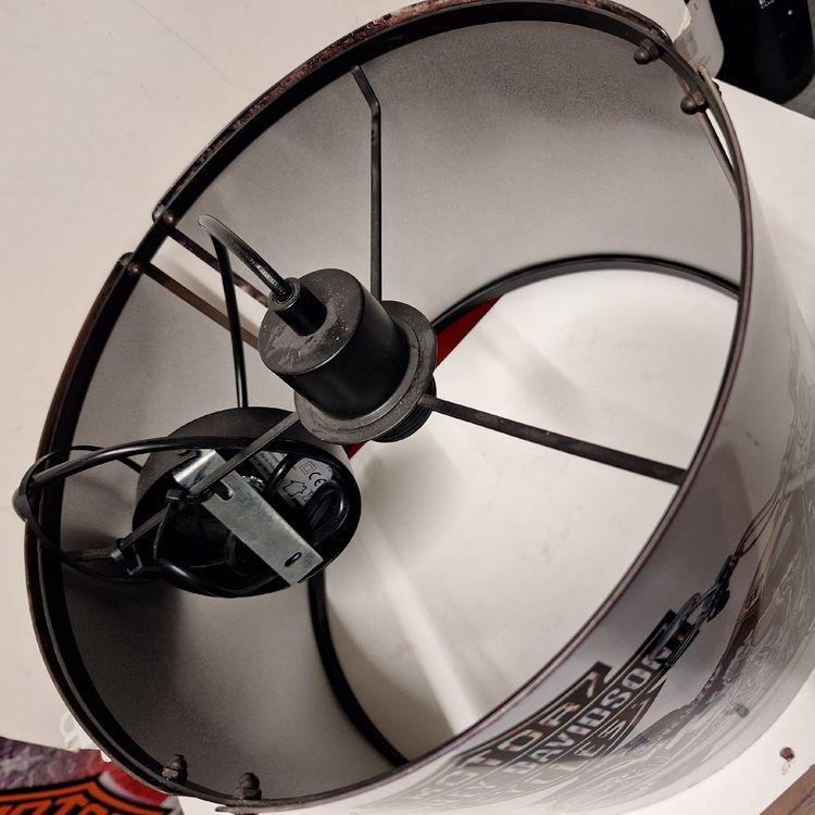 Lampade: Harley Davidson Lampe, kultiges Design, aus Blech – Nuovo (secondo la descrizione) da Brugg AG venduto da bacbac5757 4