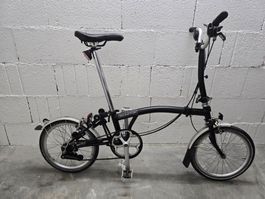 Brompton M6L 6-Gang, schwarz, 16 Zoll – inkl. Schutzhülle