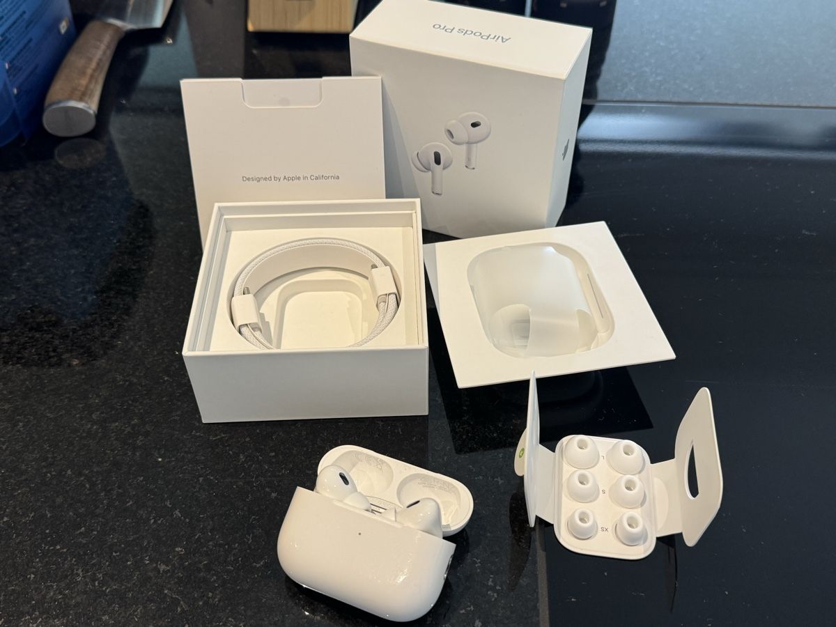 Apple Casques audio: Apple AirPods Pro 2. Gen – D'occasion à Spreitenbach par jeremydaniels.ch 1