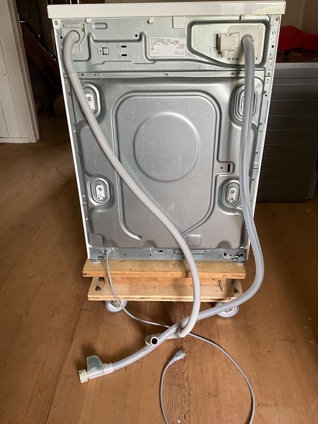 Bosch Lavatrici: Bosch Waschmaschine Frontlader 9kg – Usato da Biel/Bienne venduto da Projektorium 2