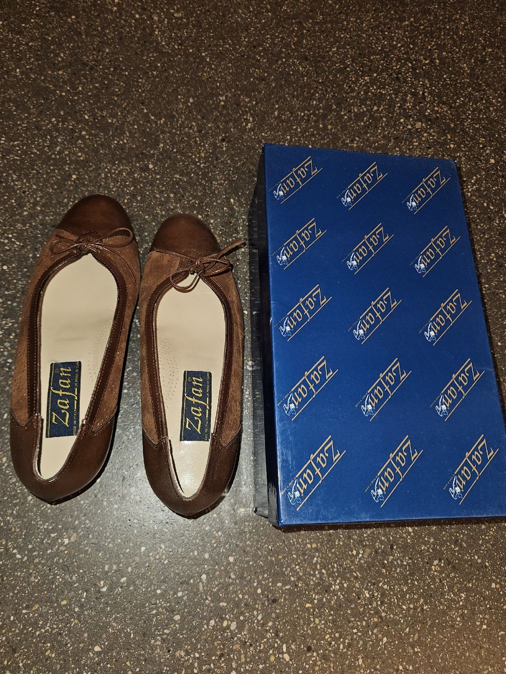 Scarpe da donna: Zafan Pumps 38 Leder braun Lochmuster – Nuovo e nell'imballaggio originale da Anwil venduto da tamoos