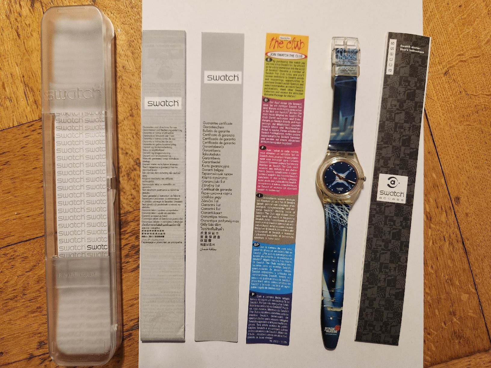 Swatch Orologi: Montre Swatch Access "Stade de Suisse" SKK2000 Full set – Usato da Territet venduto da Cenh 9