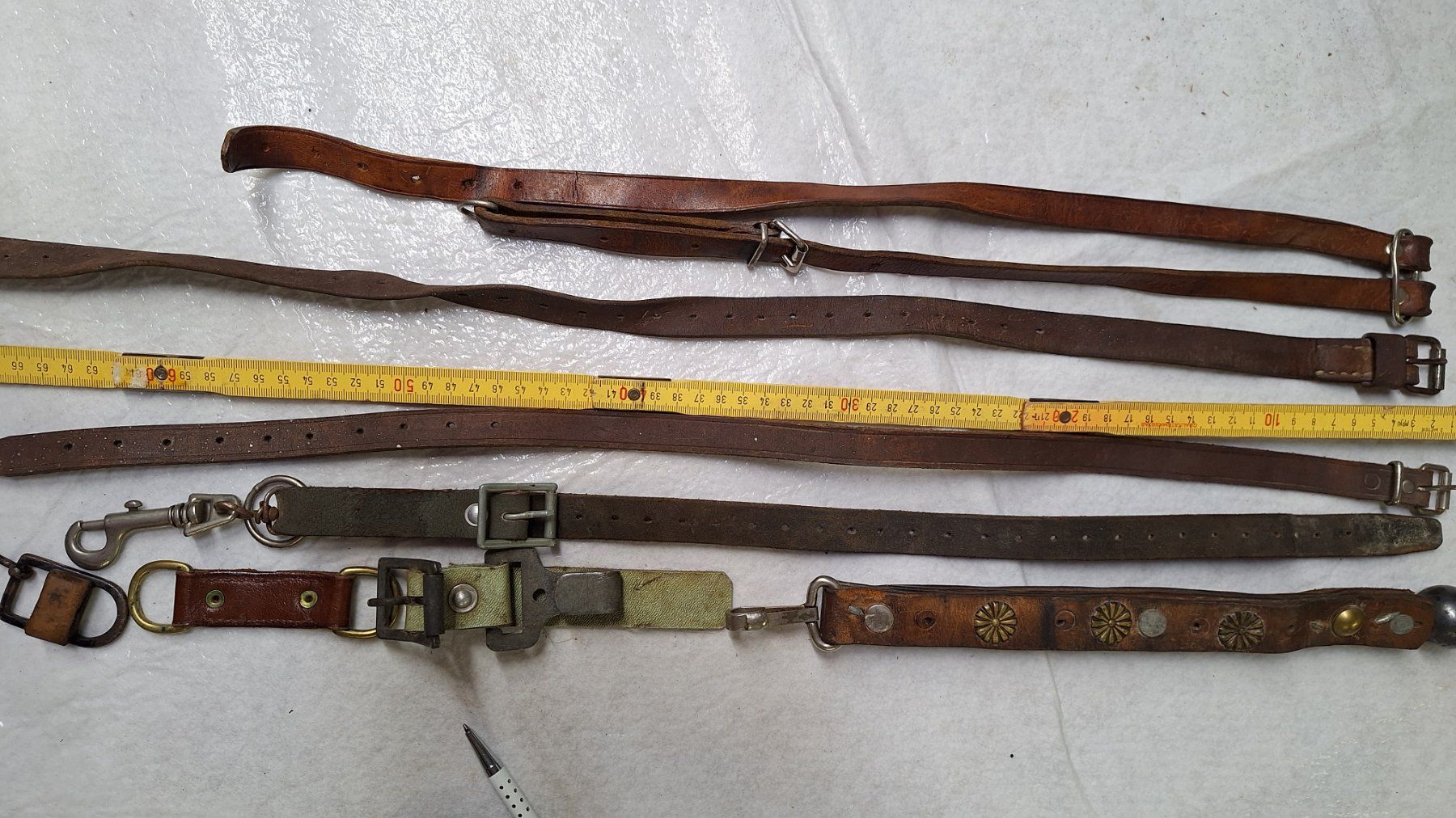 Attrezzatura da arrampicata: Diverse alte Leder -Riemen – Usato da Dornach venduto da majo8689 1