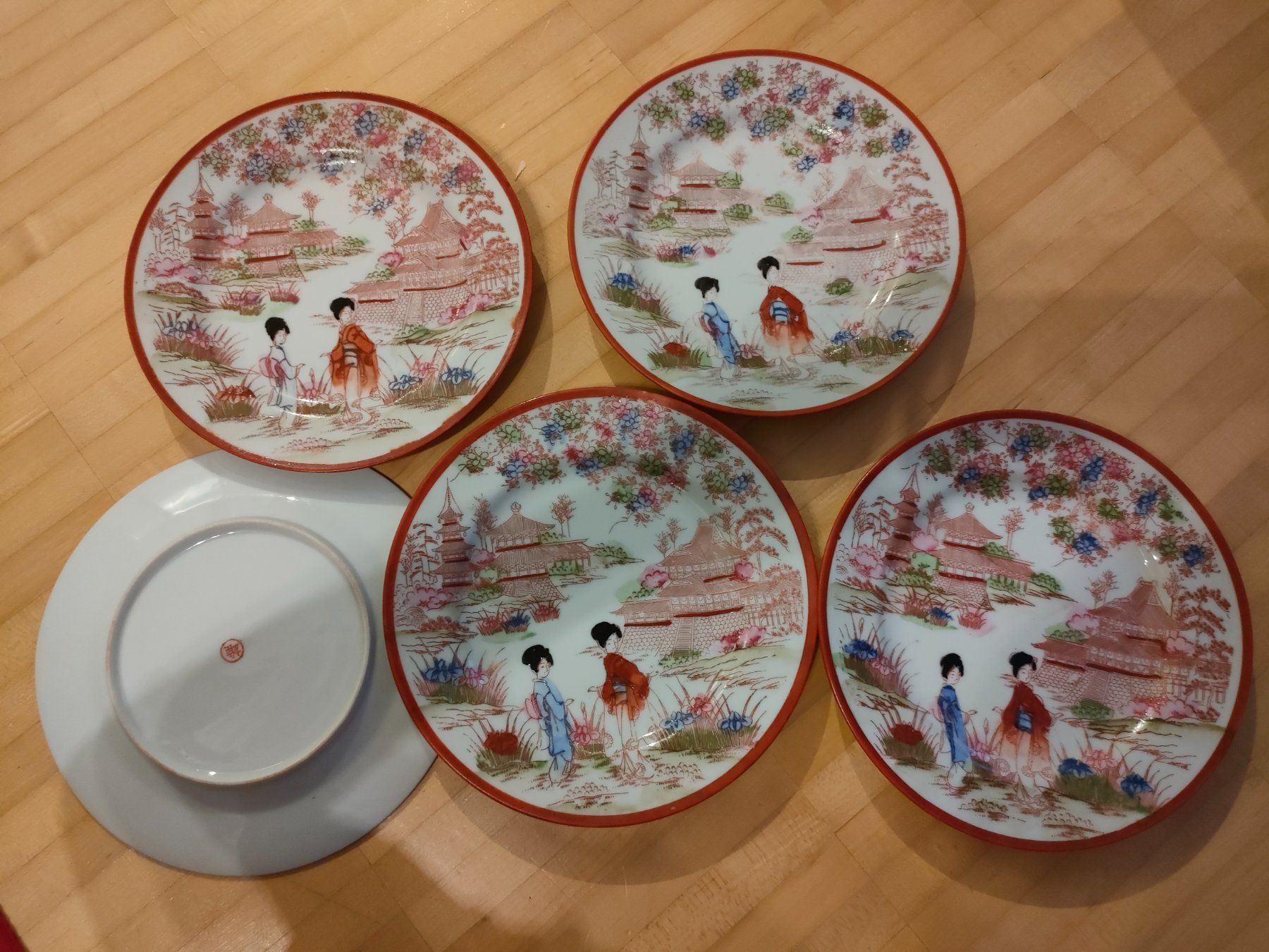Piatti: Asiatisches / Japanisches Teller Set - 5 Stk – Usato da Wiesendangen venduto da s_er